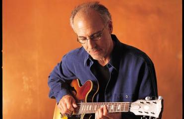 Larry Carlton